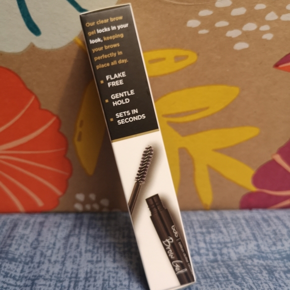 Brow gel - Picture 1 of 3